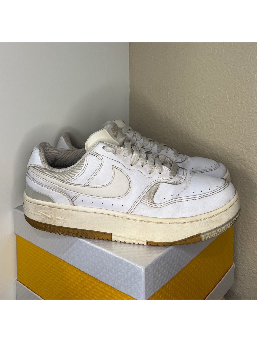 Nike Gamma Force Women’s 9.5 White Light Bone DX9176-103